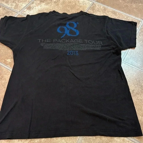 2013 98° Degrees Tour Black Concert T-Shirt Short Sleeve THE PACKAGE TOUR - Picture 2 of 2